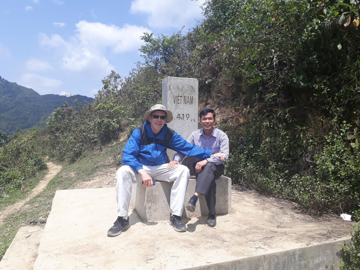 Binh Minh Hostel Донґван Екстер'єр фото